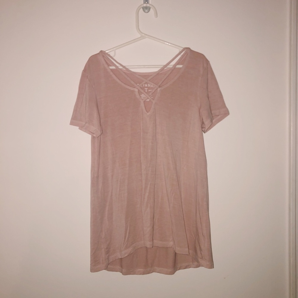 tshirt with crossing at top